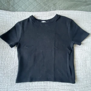 t-shirt - Använd fåtal gånger men i mycket bra skick!