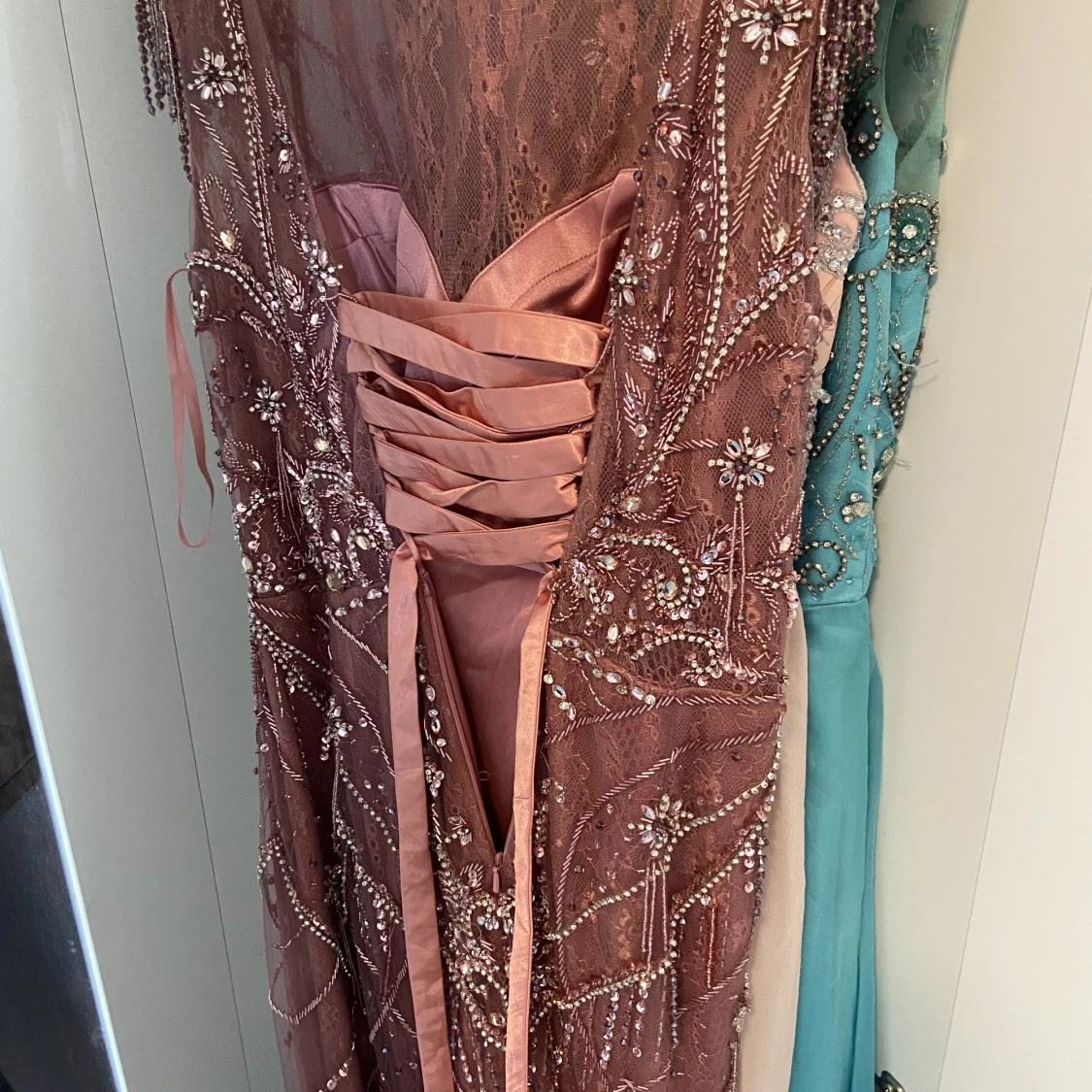 Fest klänning  - 91