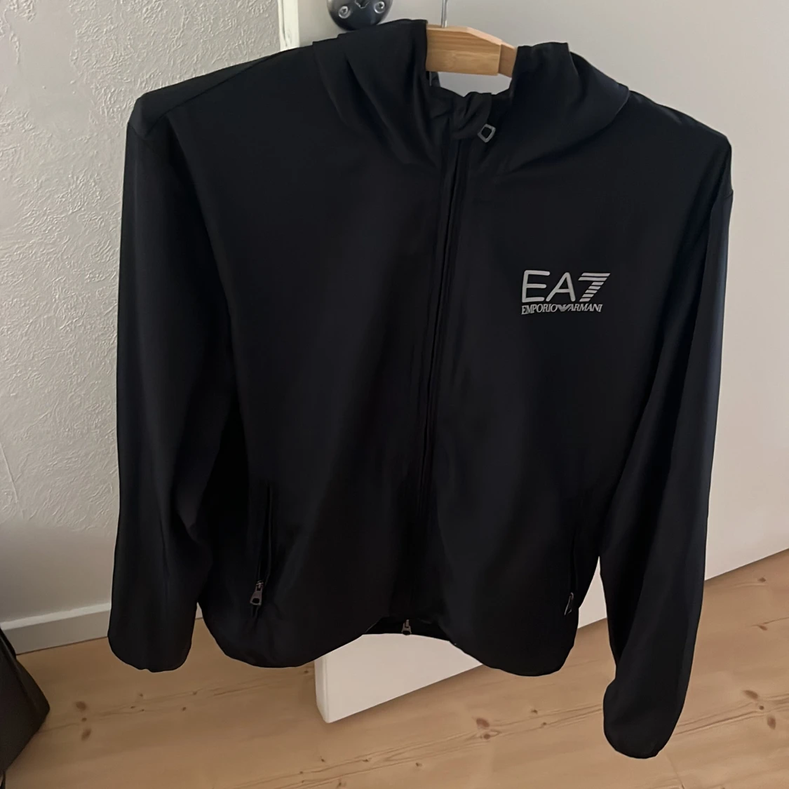 Ea7 Armani jacka - 90