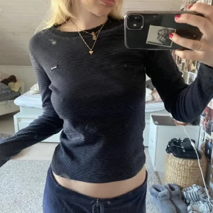 Levis tröja  - Väldigt söt topp från Levis 💗 Super skönt material och stretchig 