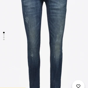 Ltb jeans  - Hej! Jag säljer mina onanvända LTB jeans, (Molly Raka) dom är tyvärr för små.❤️