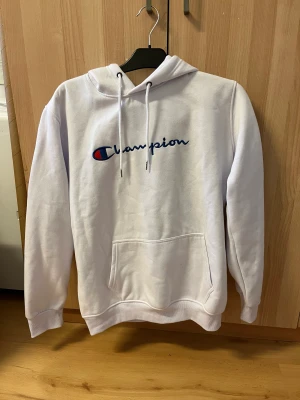 Champion hoodie - Bra skick, pris kan diskuteras 