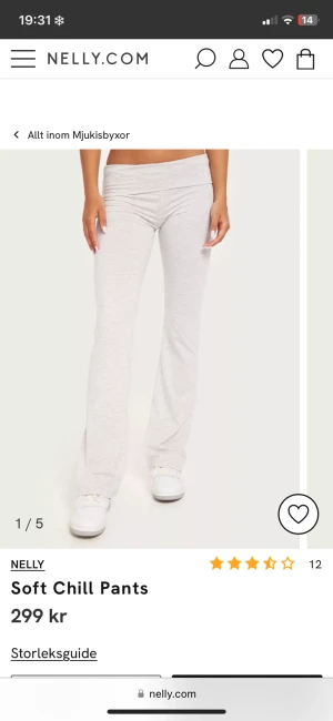 Yoga pants - Skit snygga yoga pants från Nelly hade gärna viljat behålla de men de är för stora för mig så jag har inte ens använt dem sen de köptes❤️kontakta mig gärna för fler bilde när jag har på mig de