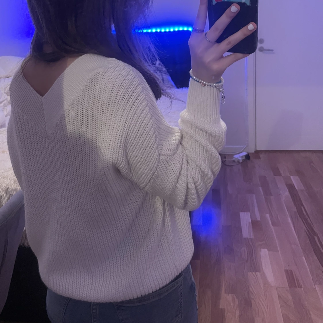 En basic varm vit stickad tröja - 90