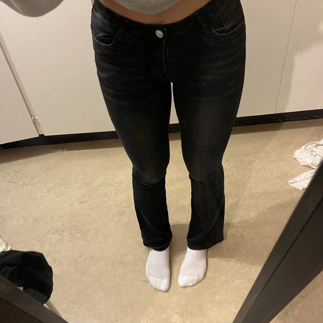 Low waist flared jeans