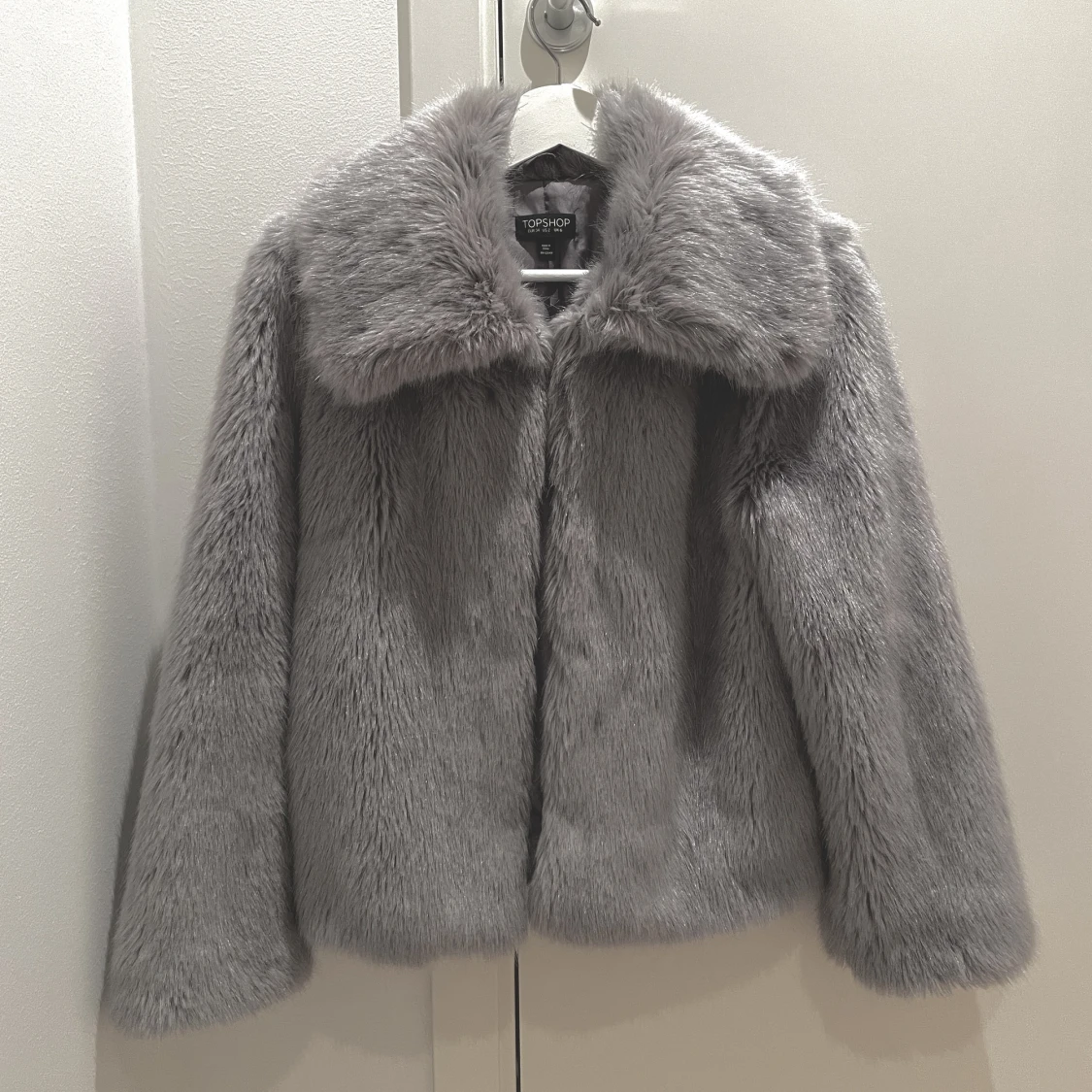 Fakepälsjacka från Topshop - 90