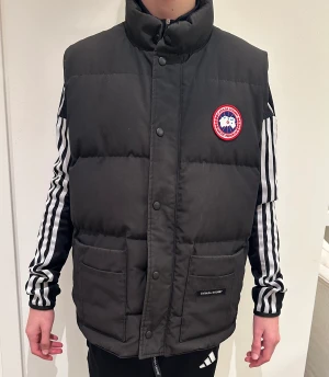 Canada Goose väst  - Svart och stl M