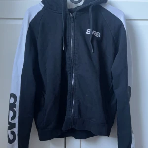 Svea tröja - Tröja som jag knappt har använt 