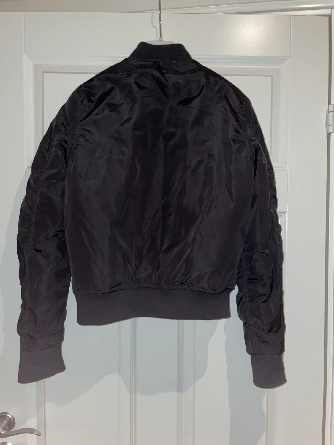Svart bomberjacka  - 90