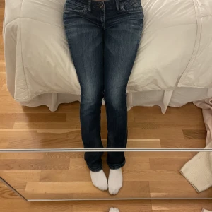 Jeans - Aldrig kommit till andväning