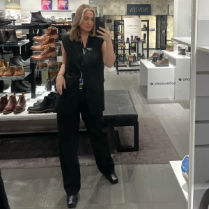 Väst - En kostymväst från Lindex, använd fåtal gånger. Oversized modell