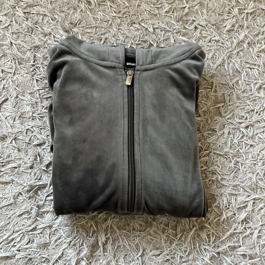 Tröja med dragkedja