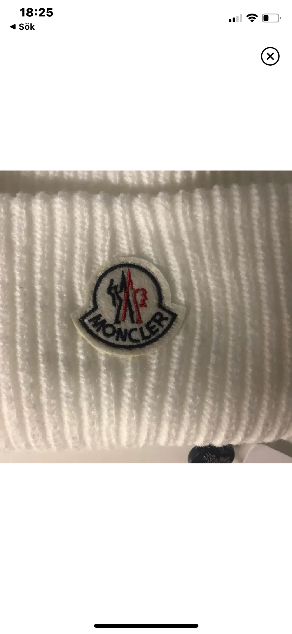 Moncler mössa  - 90