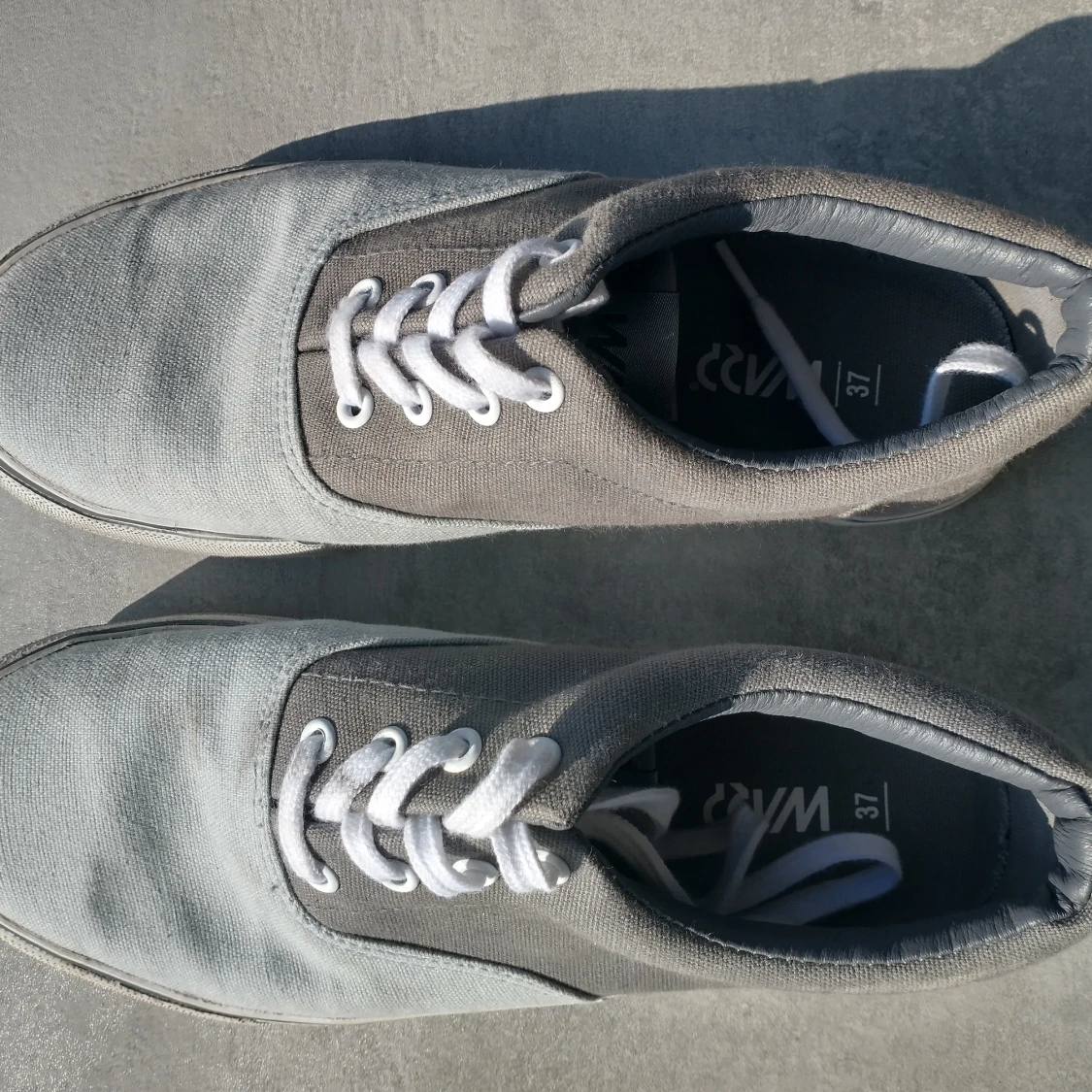 Sneakers - storlek 37 - 91