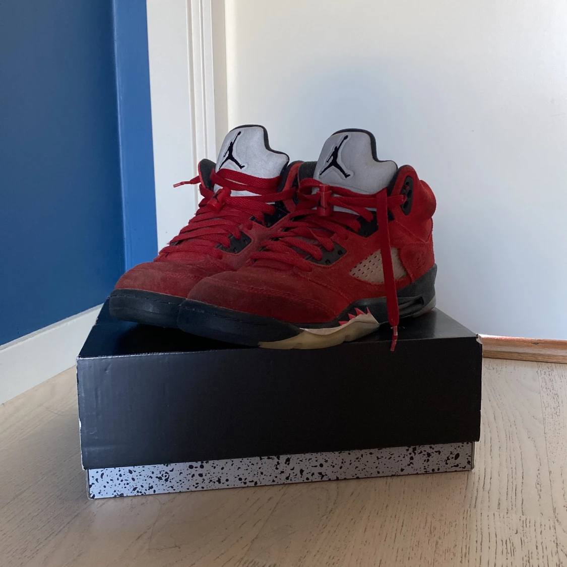 Jordan 5 retro raging Bull mocha