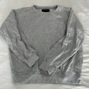 Sweatshirt från lager 157 i fint skick 