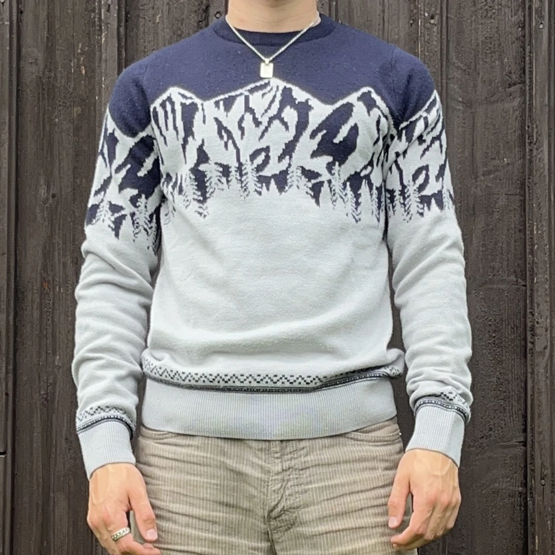 Tröja med bergsmotiv