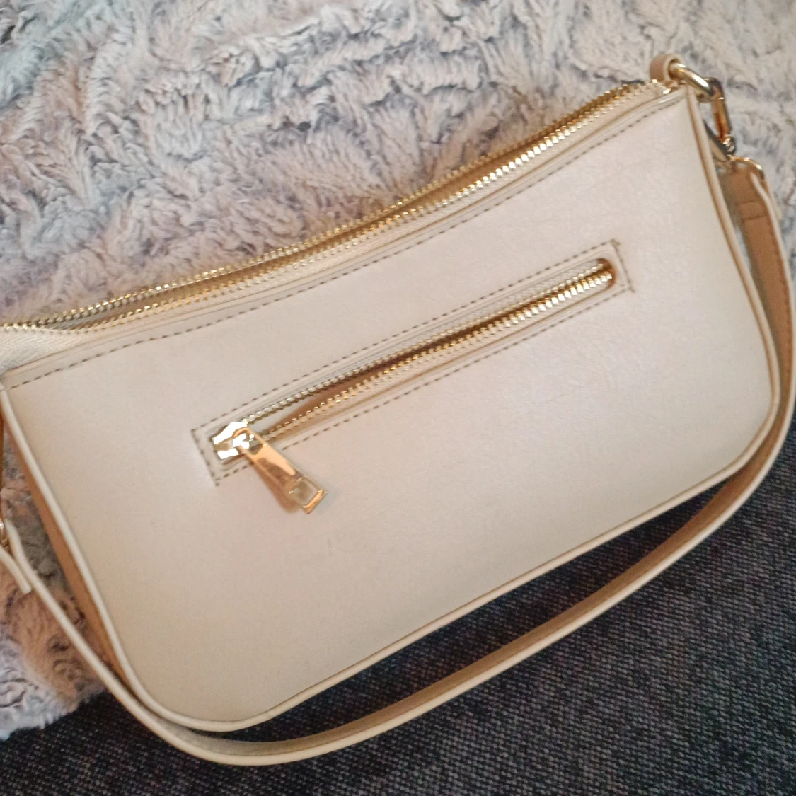 Beige handväska  - 91