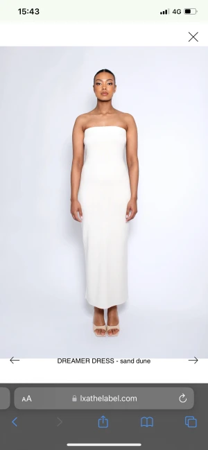 LXA klänning - Köpt förra sommaren, lite stor på mig. Storlek M. Från LxA 