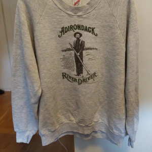 Vintage sweatshirt  - vintage sweatshirt säljs, bra skick Är i storlek L men passar som M