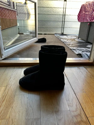 UGG - Svarta UGGS 