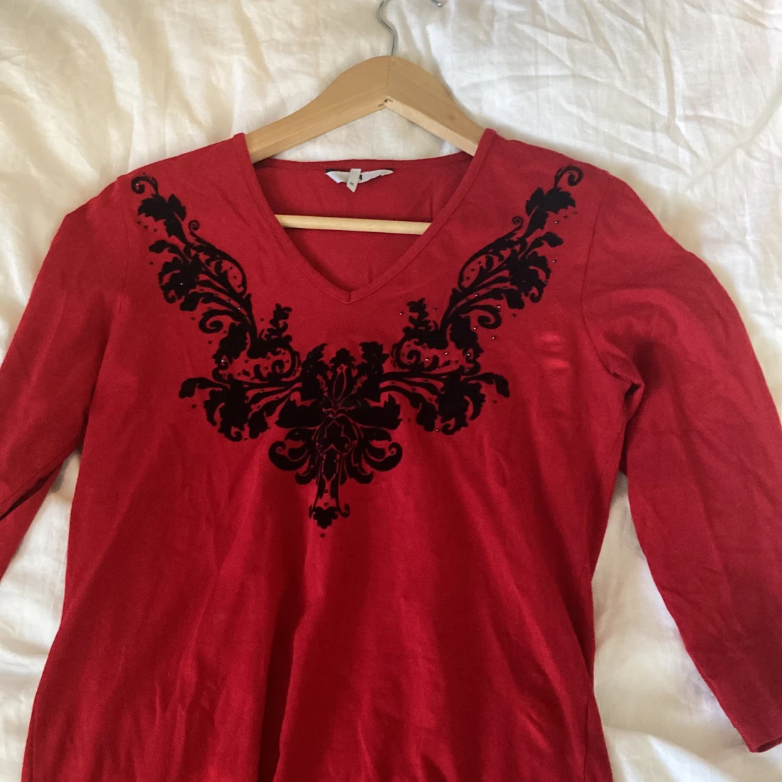 röd topp med strass - 91