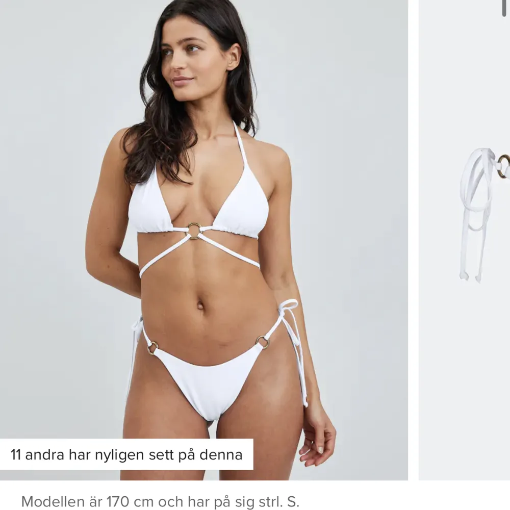 Jättefint bikini set från Bikbok, med lapparna kvar, aldrig använt . Går att köpa en av delarna oxå för 100kr! Pris kan diskuteras. Övrigt.