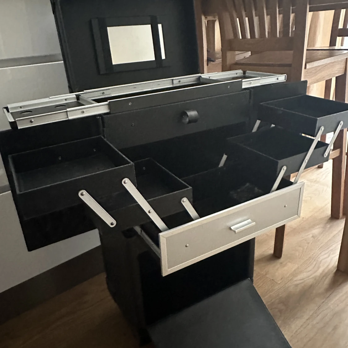 Professional makeup suitcase - 91