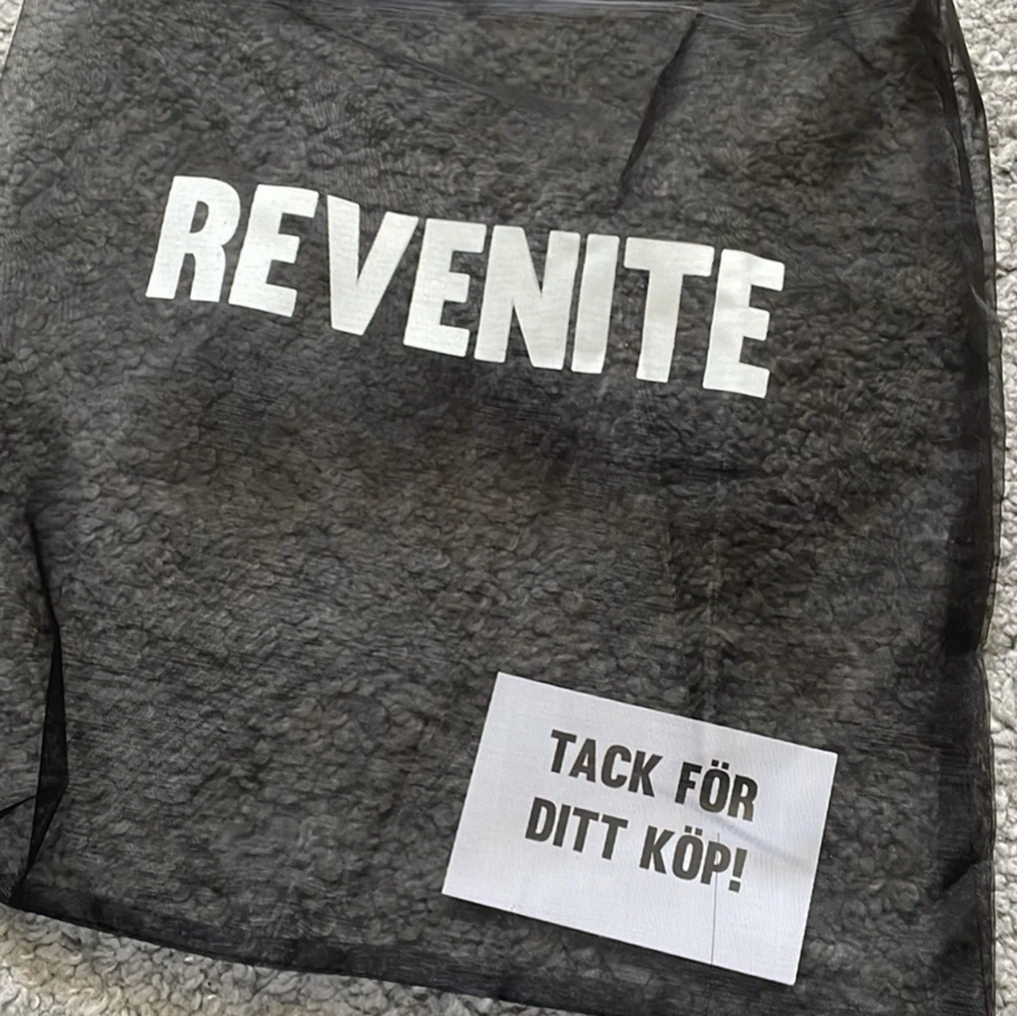 Revenite keps Monaco - 91