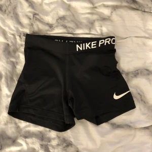 Nike PRO hotpants - Säljer denna eftersom den blivit för liten för mig