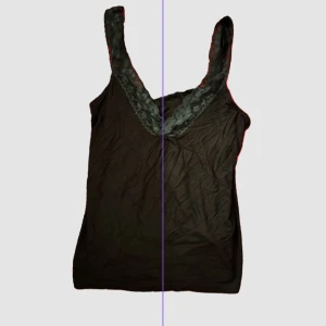 Svart linne  - Svart linne nästan alldrig andvändt köpt secondhand 🫶