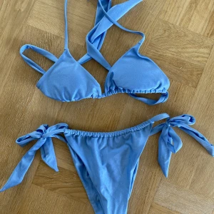 Bikini strl M i topp och S i underdel - Använd enstaka gång, liten i storleken Nypris: 199/del