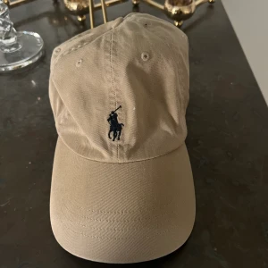 Ralph Lauren keps - Använd få gånger, bra skick. 