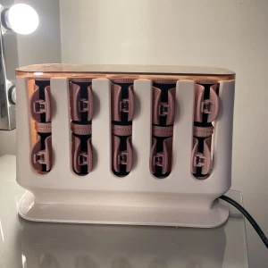 Remington Värmespolar - De populära värmespolarna från Remington, 20 st rullar (10 mindre, 10 stora). Använda ca 2-3 gånger, mycket gott skick. Nypris ca 700kr.