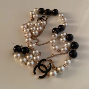 Chanel päl halsband  - Äkta köpt på secondhand  Pris går att diskutera  