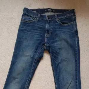 Fina blåa Hollister jeans