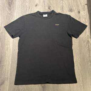 2018 Faded Staff Tshirt Size: S  Sparsamt använd