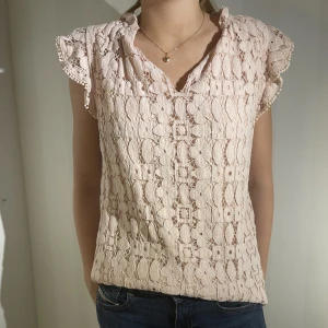 Blus - Blus från lindex i storlek s! Aldrig använd så bra skick💗