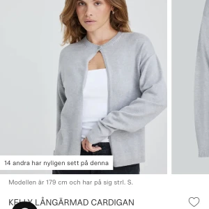 SÖKER DENNA  - Söker denna i S, M eller L 💕💕💕💕 hade varit guld att få köpa denna