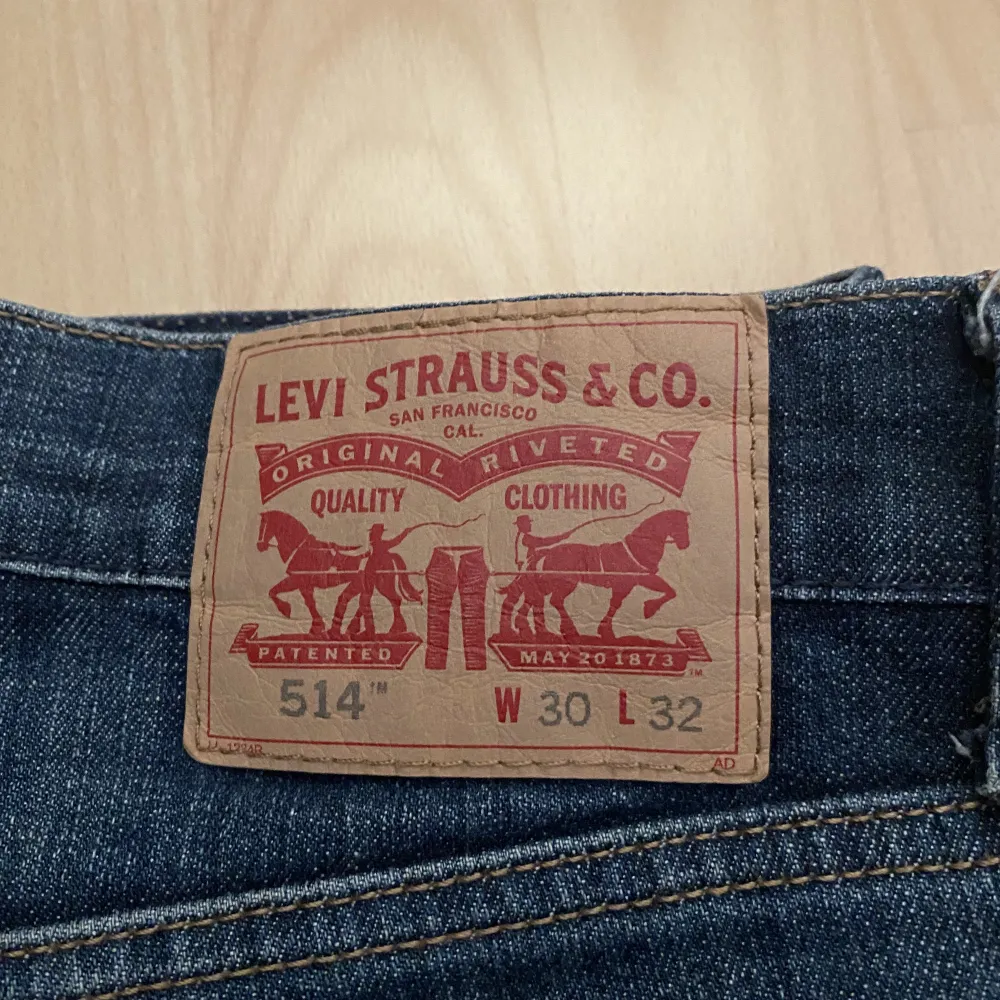 Lågmidjade Levis jeans i storleken 30;32 Bra i längden på mig som är 171. Jeans & Byxor.