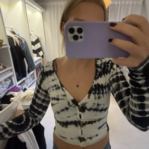 Topp tiedye - Jätte fin fest topp i tie dye mönster🙏