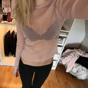 Rosa glittertopp - Super fin glitter topp i mesh💗💗