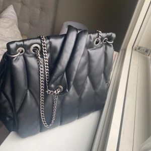 Zara väska  - Toppen skick knappt använd 