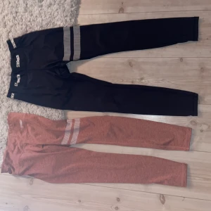 Stronger byxor - jätte snygga och sköna stronger idrottsthights!!😍1 par för 300kr, båda för 500kr👌 Jätte nya, använt båda ca en gång men de börjar bli för små👌modellen är nästan samma på båda förutom att de ser olika ut där uppe och den rosa har en ficka där bak!💓 