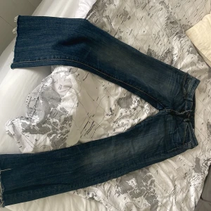 Jeans  -  Low waist jeans!! För små, jätte fina och bekväma!  Står ej för frakten!!❤️