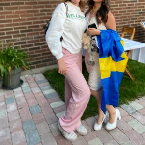 Sommarbyxor  - Ljusrosa tunna kostymbyxor från Zara