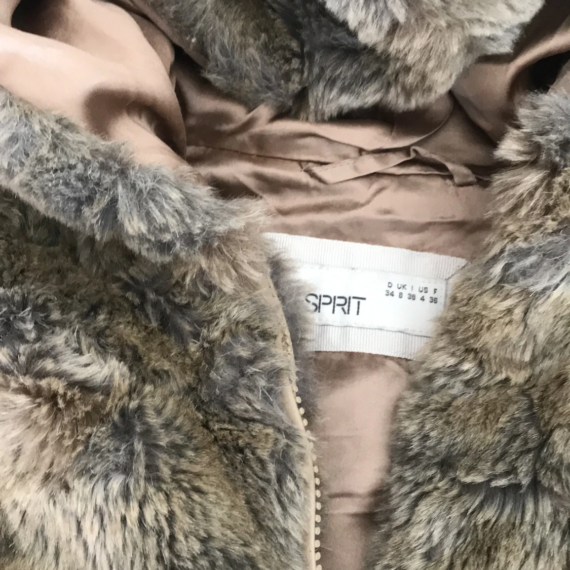 Fauxpälsväststl34 - 91