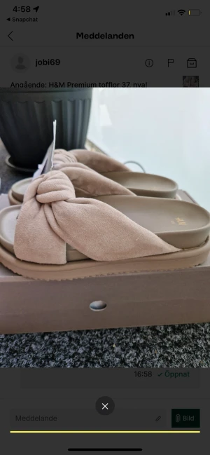 Mocka tofflor - Köpte ett par mocka tofflor för 599kr men storleken är lite för stor.