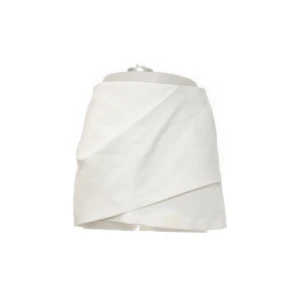 Kjol - Supersnygg vit Zara kjol perfekt till sommaren. Köpt på Sellpy. Aldrig använd av mig. Superbra och fint skick. Storlek XS. 