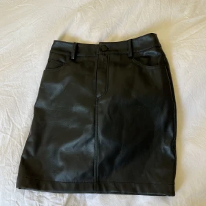 Kjol - Kjol i fint skick🦋 📌storlek 36